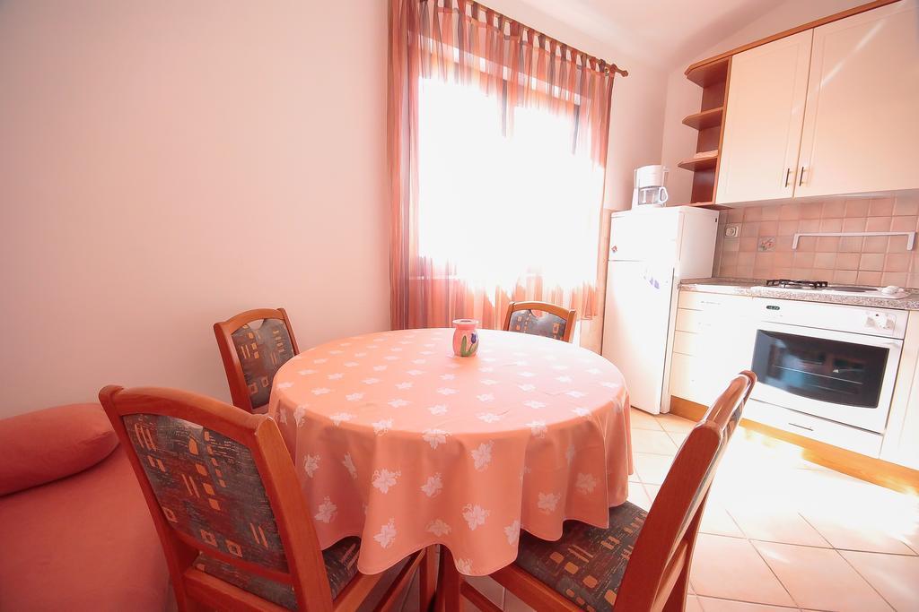 Apartments Skelin Vodice Oda fotoğraf